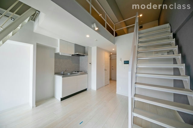 ＭＯＤＥＲＮ　ＰＡＬＡＺＺＯ天神東グランＭ